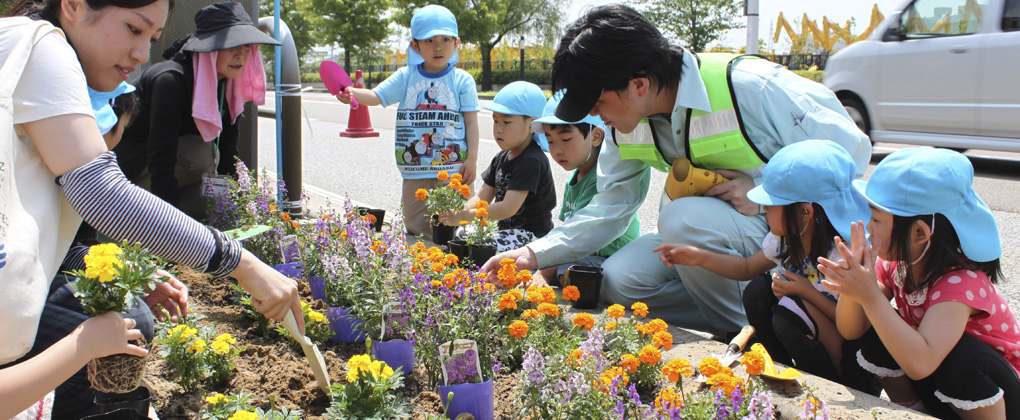 道路アドプト（ 花とふれあいの未知づくり協議会）